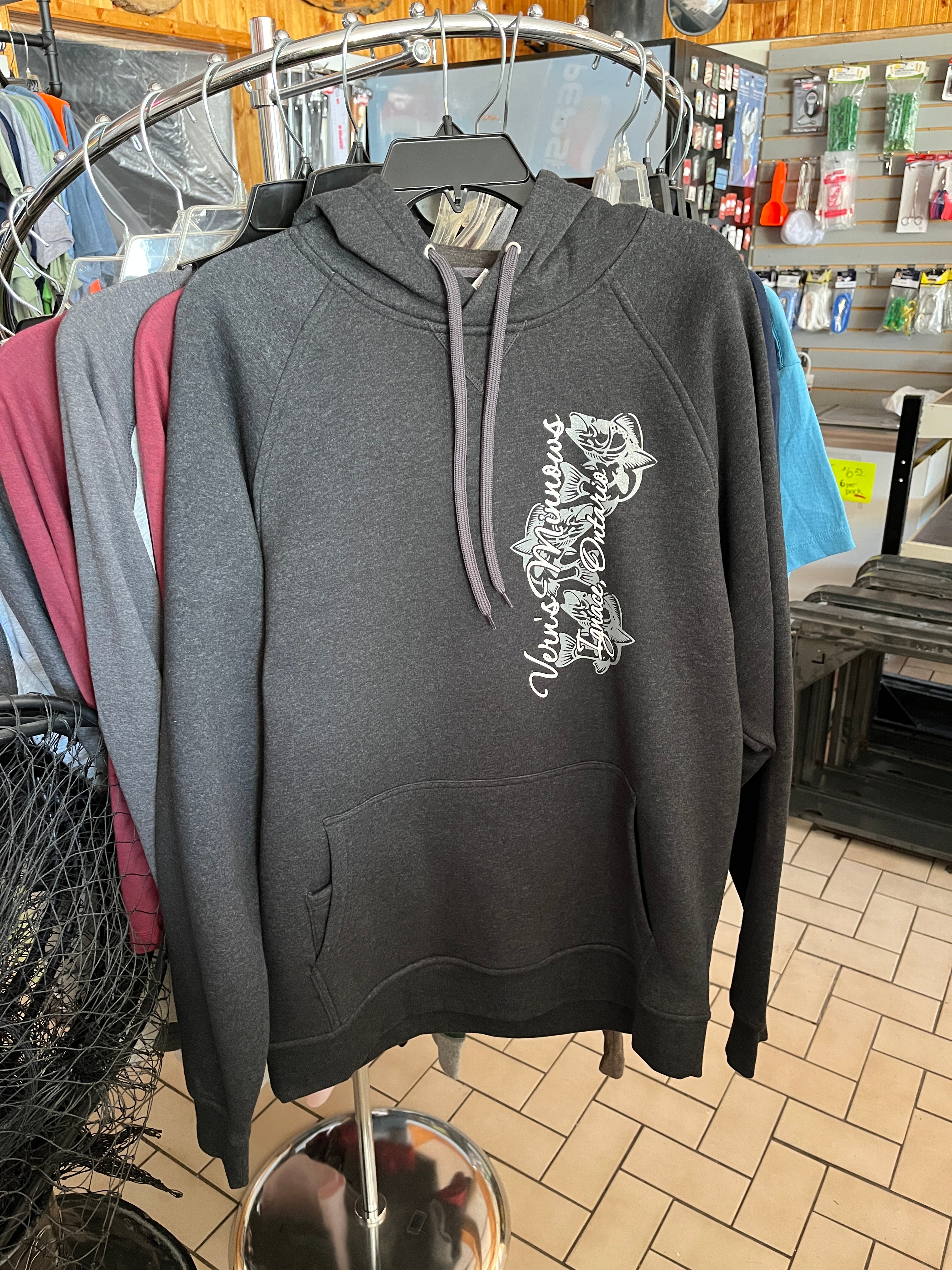 Verns Minnows Pull Over Side Bar Logo