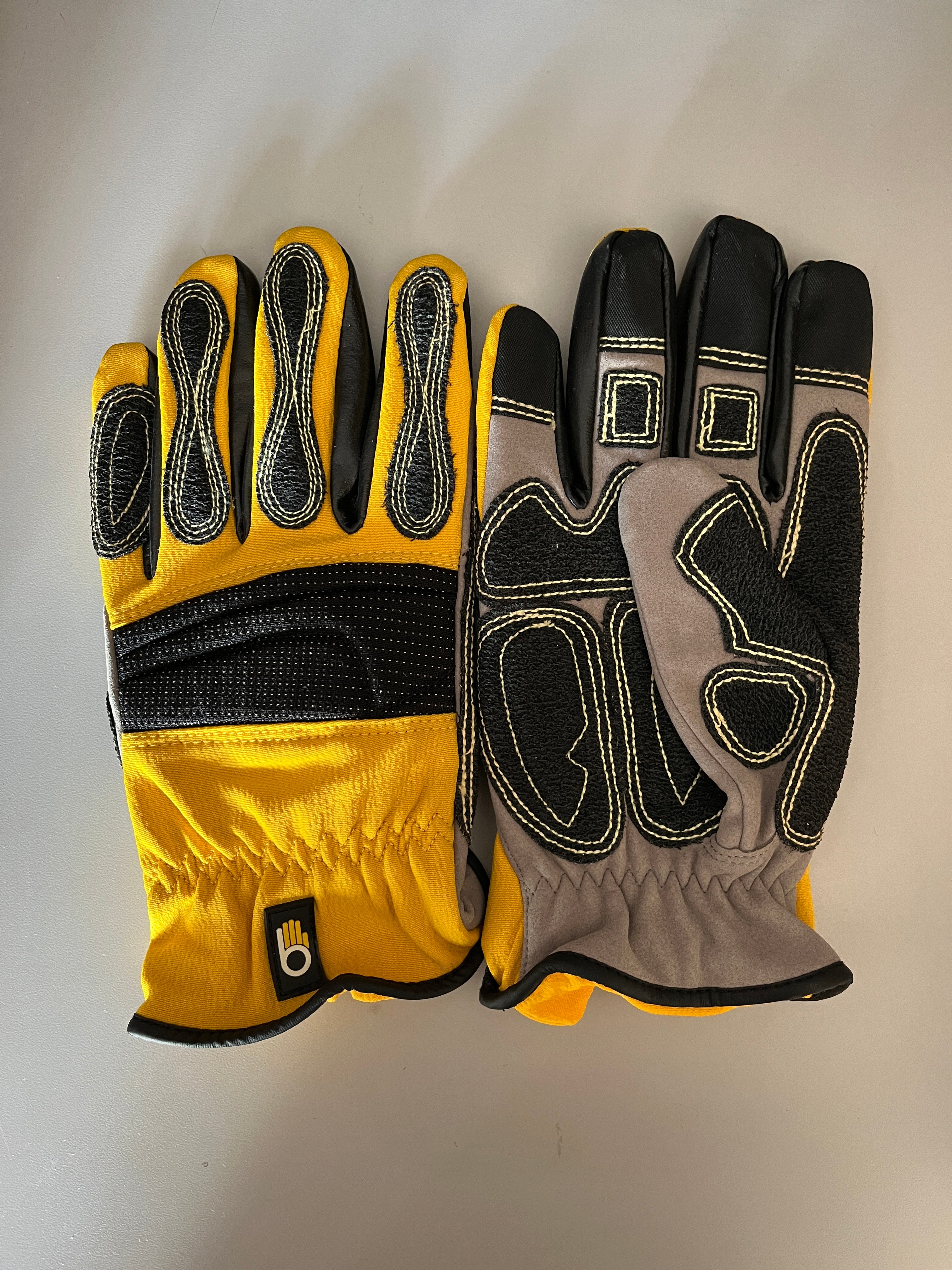 Bellingham Glove, Black/Yellow